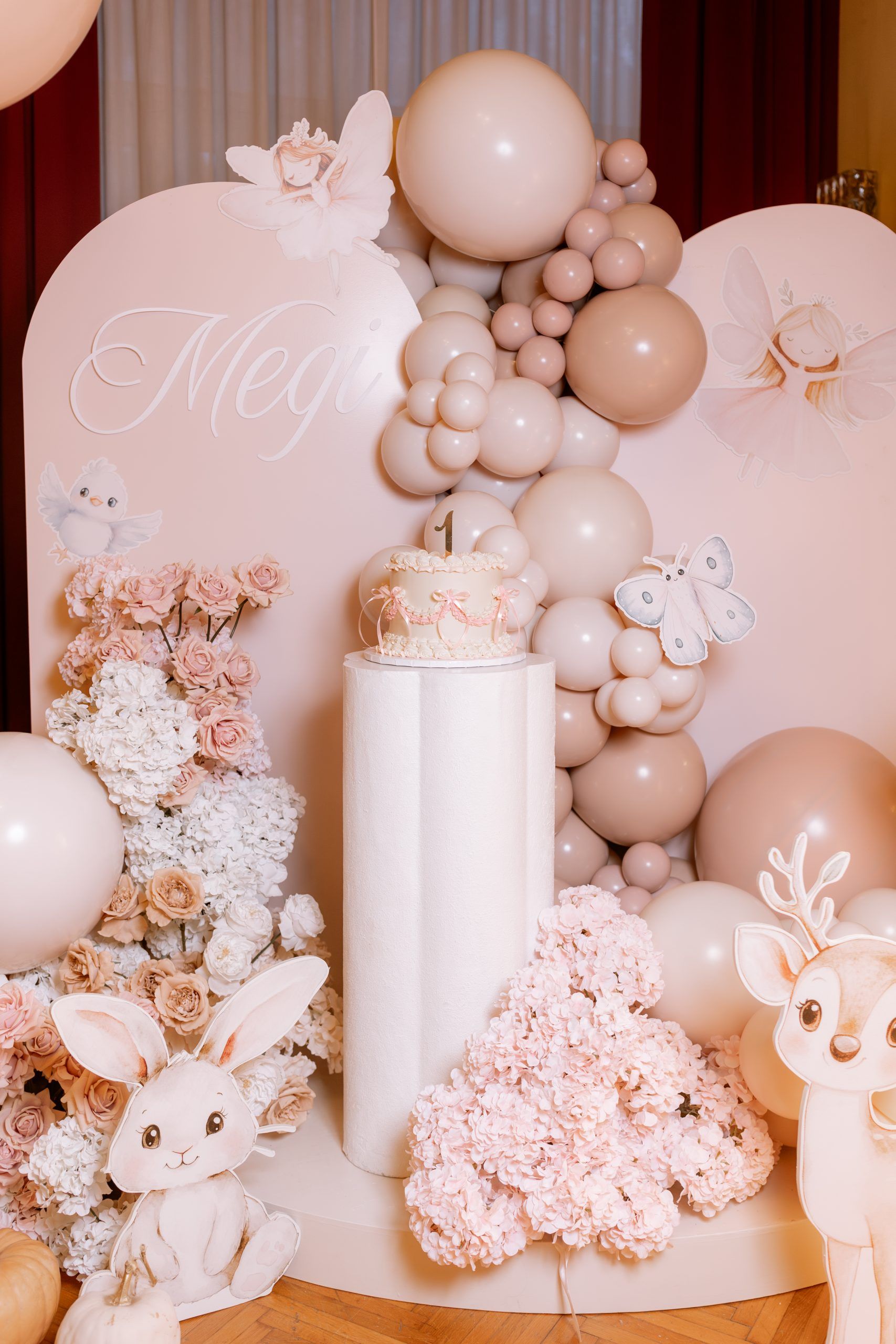 Pastelna dekoracija za prvi rođendan. Mali party Istra